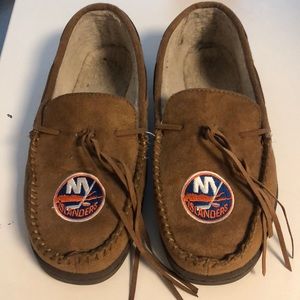 NY Islanders Men’s Slippers